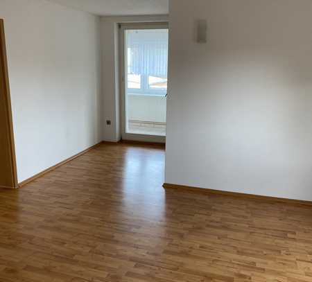 2,5-Zimmer-Wohnung mit Balkon und EBK in Groß Köris