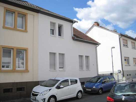 Helle 3-Zimmer-Wohnung mit Balkon und Einbauküche in Heusenstamm