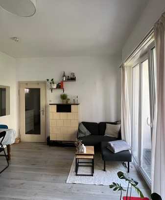 Helle 1-Zimmer-Wohnung mit Balkon, Loggia und Küchenzeile in Stuttgart