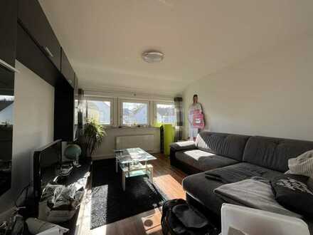 3-Zimmer-Dachgeschosswohnung mit Gartenanteil in ruhiger und zentraler Lage von Stammheim