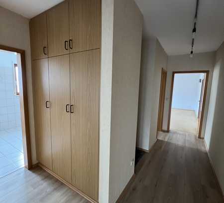 Attraktive 2-Zimmer-Wohnung in Möckmühl mit EBK Einbauschrank Keller Dusche