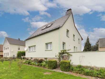 Familientraum mit großem Garten und eigenem Pool nahe Leipzig