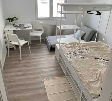 Stilvolle, sanierte 2-Zimmer-Wohnung mit EBK in Stuttgart