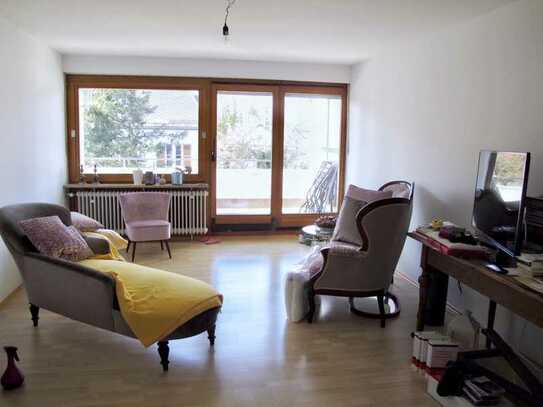 Schöne 2-Zimmer-Wohnung mit 2 Balkonen in München Harlaching
