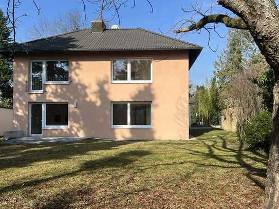 Lichterfülltes 5-Zimmer-Einfamilienhaus in Obermenzinger Bestlage