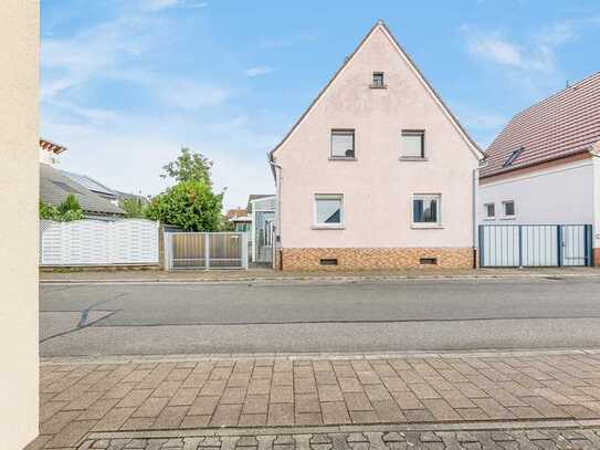 // St. Leon - Sanierungsprojekt startklar ! EFH mit Ausbau- und Neubaupotenzial in zweiter Reihe //