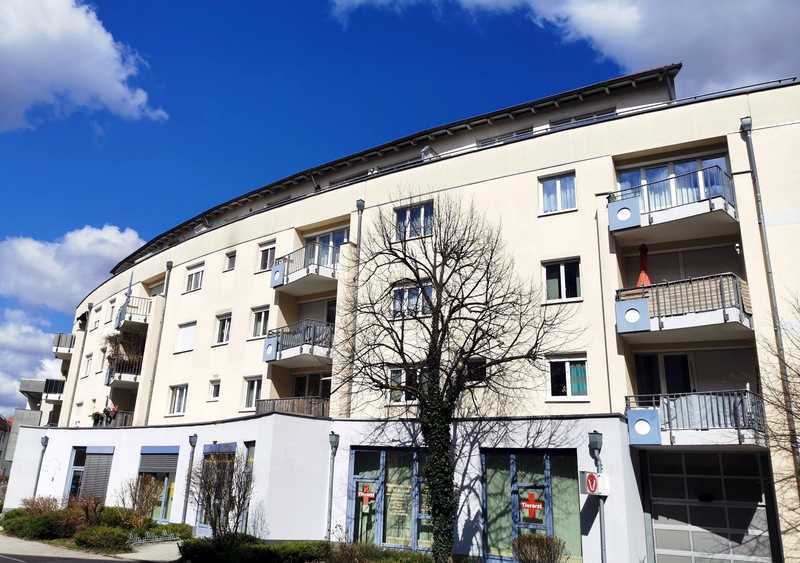                                                               2 Zi.-Maisonettewhg., inkl. EBK in zentraler Wohnlage mit Weitsicht                                                       in Münchnerau (Landshut)