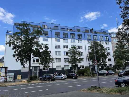 Ehrenfeld: top modernisiert 2 Zimmer mit Einbauküche - später Erweiterung um ein weiteres Zimmmer!