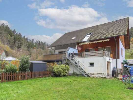 Idyllisches Wohnen: DHH mit Garten in ruhiger Waldrandlage