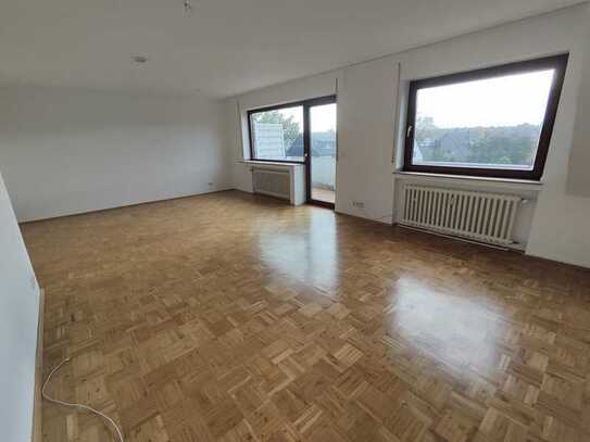 Wohnung mit Küche und Sonnenbalkon