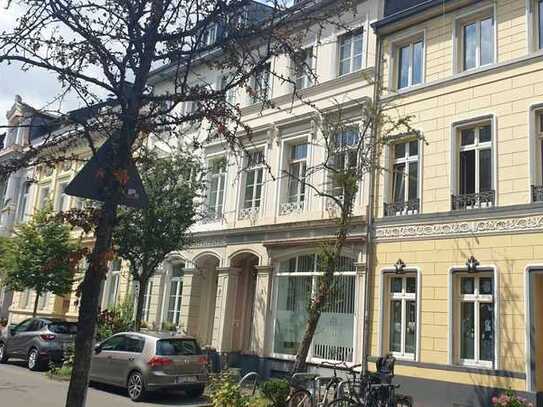 Helle 2 Zimmer KDB Maisonette-Wohnung (kernsaniert)