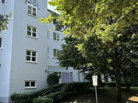 Eichelgarten-Baden-Baden, 3 Zi. -Balkon und Miele-EBK