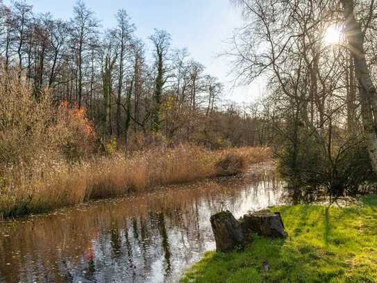 Wasser und Wald vor der Tür: EFH auf traumhaftem Grundstück!