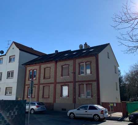 Entkerntes Mehrfamilienhaus zu verkaufen