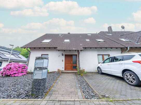 Helle 3-Zimmer-Wohnung mit großer Dachterrasse und Garten in bester Wohnlage von Frechen-Grefrath!