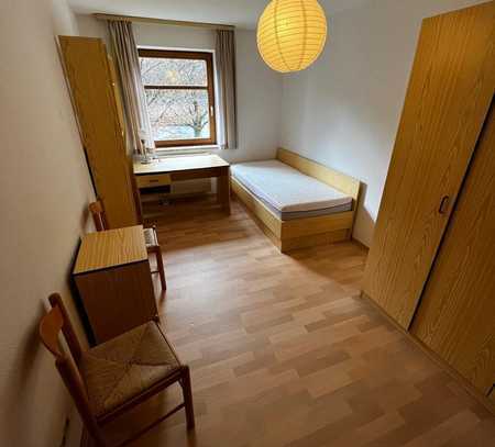 Möblierte Wohnung in TOP Lage/ nur 56€ Nebenkosten/ extra Vorteile für Studenten- siehe unten