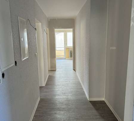 Sanierte 3,5-Zimmer-Erdgeschosswohnung mit Balkon und Terrasse in Bad Mergentheim-Edelfingen