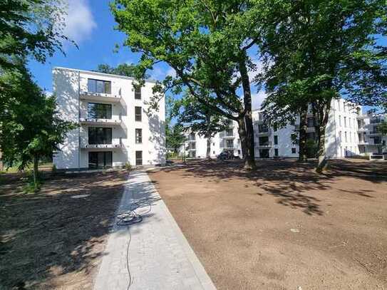 Schöne große 2 Zimmer Wohnung im Kronenpark