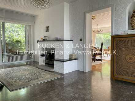 Freistehender Bungalow mit Walmdach und jeder Menge Potenzial für Ihre Träume!