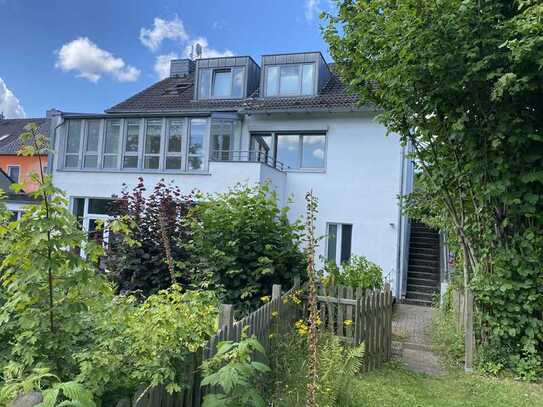 3 Familienhaus in Südhanglage in Millrath