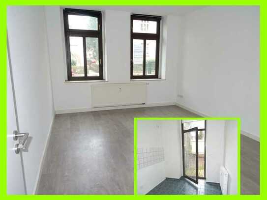 2-Raum-Whg mit modernen Laminatboden, langem Flur und Balkon + 2 Monate kaltmietfrei