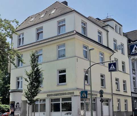 Große 2-Zimmer-Wohnung mit Balkon und Wannenbad