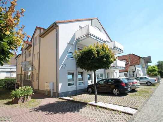 Schöne Einzimmerwohnung mit EBK und großem Balkon mit schönem Weitblick ins Grüne