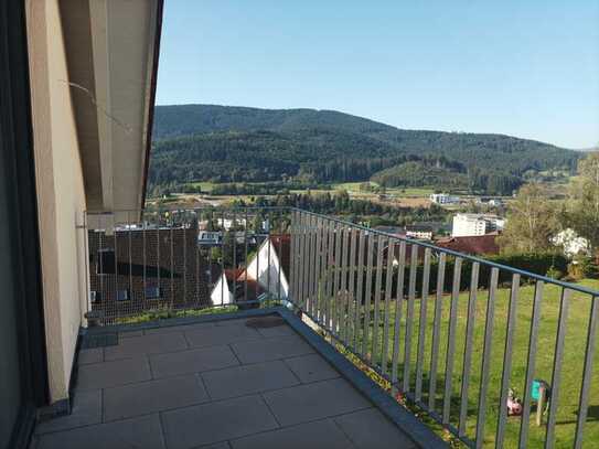 2 Zi DG-Whg Titisee-Neustadt/N Erstbezug, barrierefreier eigener Hauseingang, Balkon, Erdwärme