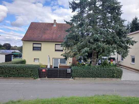 Freundliches, freistehendes 5-Zimmer-Einfamilienhaus in Brombachtal