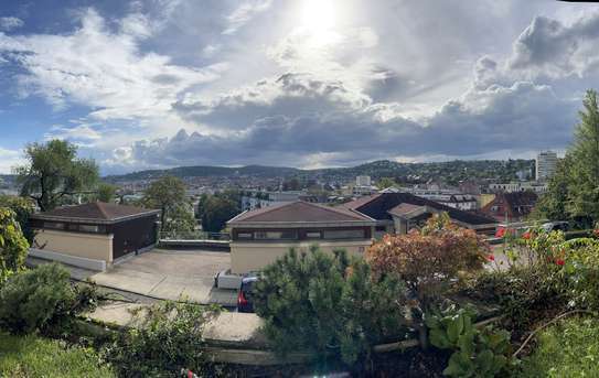 Toplage mit Aussicht über ganz Stuttgart - frisch renoviert - Balkon und kleiner Garten