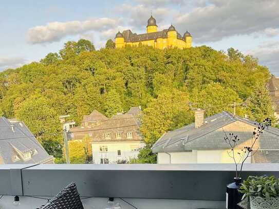 Schöne, geräumige zwei Zimmer Wohnung mit Schlossblick in Montabaur (Westerwaldkreis)