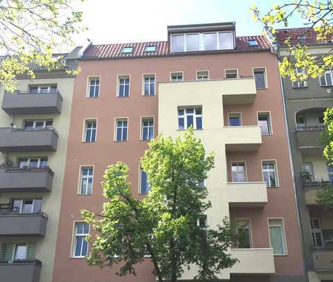 Vermietete 2-Zi.-Altbau-Whg. mit Terrasse, super Lage, ruhig im Innenhof ***provisionsfrei***