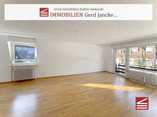 Baden-Baden, Zentrum, großzügige 4-Zimmer-Wohnung mit Balkon und TG-Stellplatz!