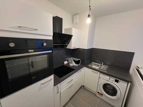 1 Zimmer Studio mitten in Köln mit Balkon und Einbauküche