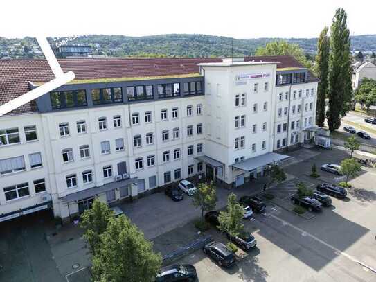 Helle und frei gestaltbare Bürofläche in der RaumFabrik Durlach