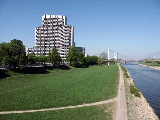 Attraktive 2 Zimmerwohnung mit Blick in die Stadt