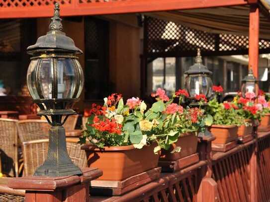 Restaurant in einem Einfamilienhaus mit großem Garten (nur gewerbliche Nutzung) in Potsdams Bestlage