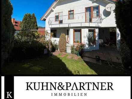 *KUHN & PARTNER* Modernes Einfamilienhaus in toller Lage mit viel platz.