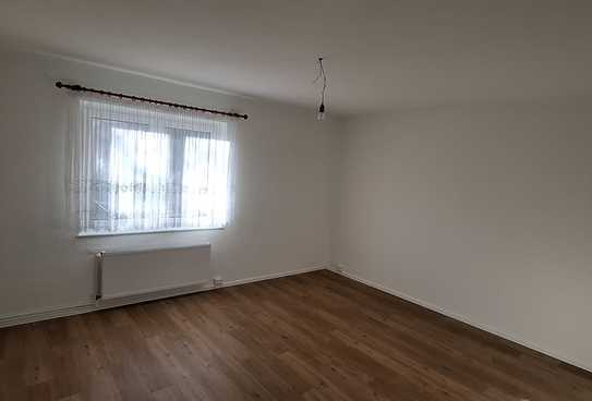 Schöne 3-Zimmer-Hochparterre-Wohnung mit EBK in Halle (S.), Gesundbrunnenviertel