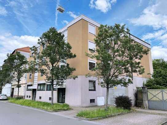 2-Zimmerwohnung mit Balkon zentral in Neustadt