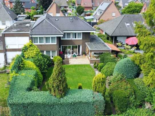 gemütliches Reihenendhaus
mit Einliegerwohnung und Garage
in ruhiger Lage von
St. Arnold