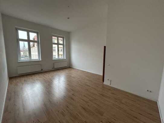 Geräumige 3-Zimmer-Wohnung mit Balkon in Stadtfeld Ost!