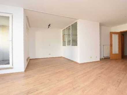 Für Kapitalanleger! Gepflegte 1-Zimmer-Eigentumswohnung mit Balkon und PKW-Stellplatz!
