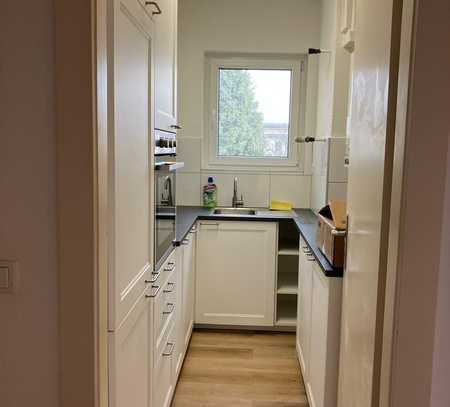 Stilvolle 3-Zimmer-Wohnung mit Balkon und Einbauküche in Frankfurt am Main