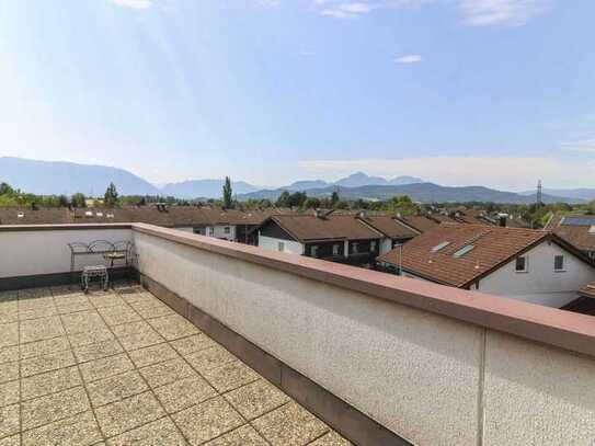 Penthouse mit gigantischem Bergblick – insg. 3 Grundbücher, TG-Stellplatz, Hobbyraum u. Kellerabteil