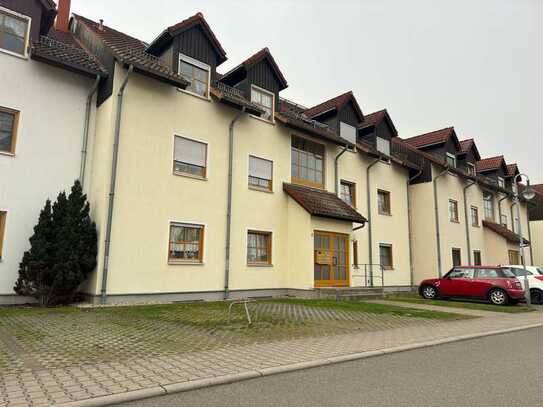 Vorstadt-Idyll: Attraktive 3-Zimmer-Wohnung mit Balkon in Leuna (OT Günthersdorf)