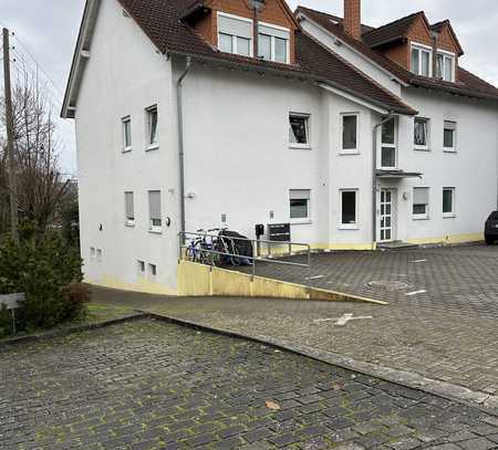 Schicke und gemütliche 2 ZKB-Eigentumswohnung im DG mit Balkon in ruhiger Lage von Elz