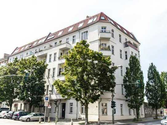 HOMESK -10 Jahre Sperrfrist - Vermietete 3-Zimmer-Altbauwohnung mit zwei Balkonen in Prenzlauer Berg