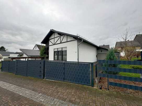 Ihr Wohn(t)raum auf einer Etage - modernisiertes Einfamilienhaus mit Carport und Garage