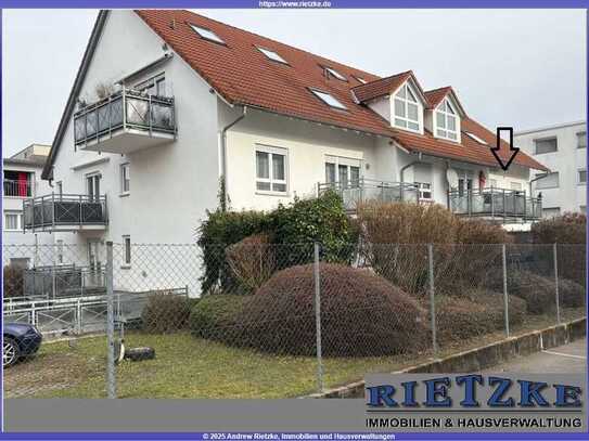 Helle zwei Zimmerwohnung mit guter Anbindung und sonnigem Balkon